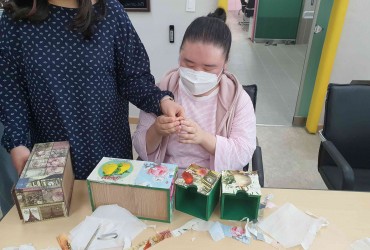 4월 공예공방.jpg